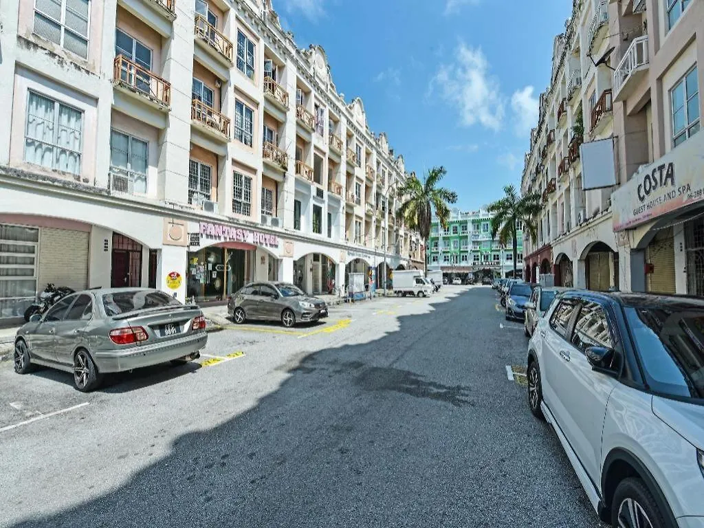 Hotel Spot On 90795 Hungrybedz Youth Hostel Malacca