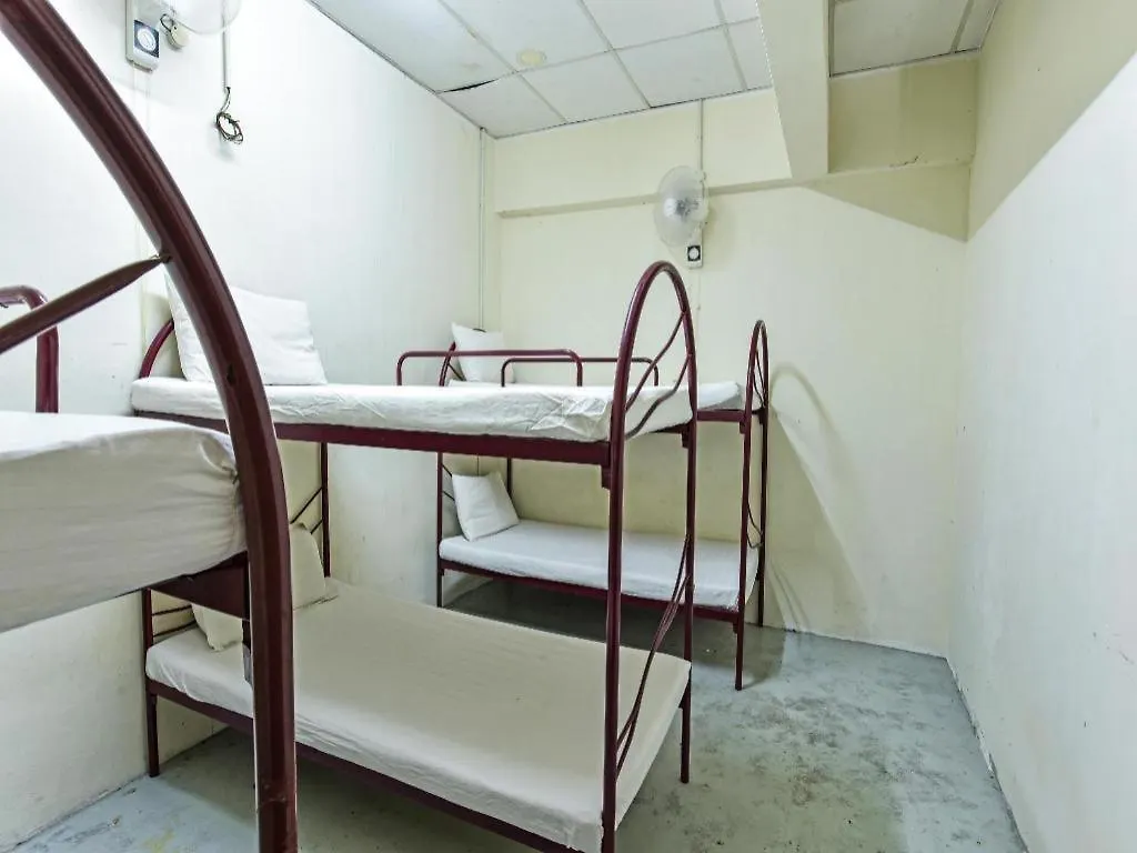Spot On 90795 Hungrybedz Youth Hostel Malacca