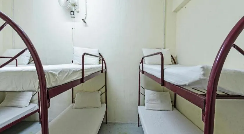 Spot On 90795 Hungrybedz Youth Hostel Malacca