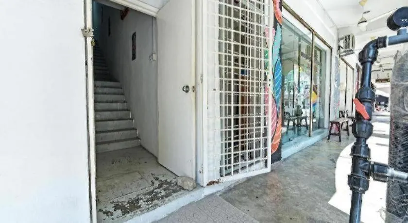 Hotel Spot On 90795 Hungrybedz Youth Hostel Malacca