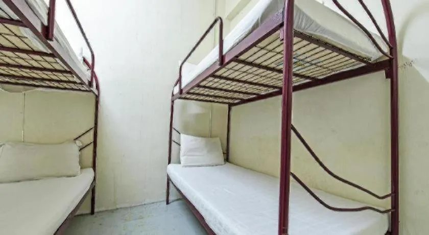 Spot On 90795 Hungrybedz Youth Hostel Malacca