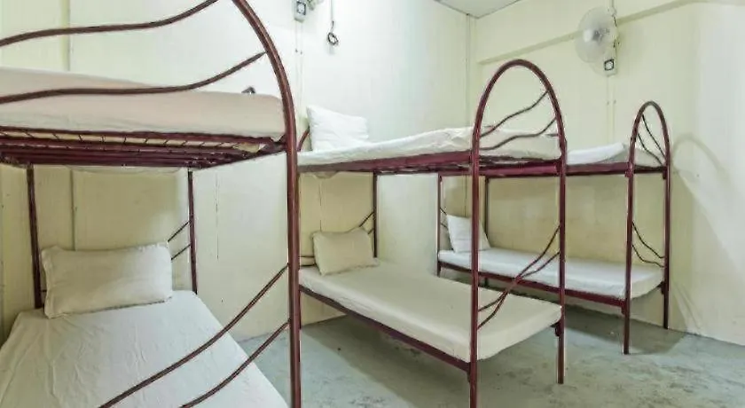 Spot On 90795 Hungrybedz Youth Hostel Malacca 2*,