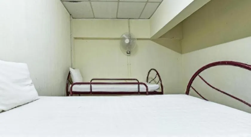 Spot On 90795 Hungrybedz Youth Hostel Malacca Malaysia