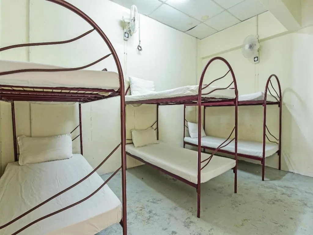 Spot On 90795 Hungrybedz Youth Hostel Malacca